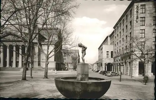 Duisburg Ruhr Duisburg Duisburgerhof Stadttheater Brunnen x / Duisburg /Duisburg Stadtkreis