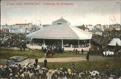 Muenchen Vorfuehrung der Preispferde Oktoberfest x