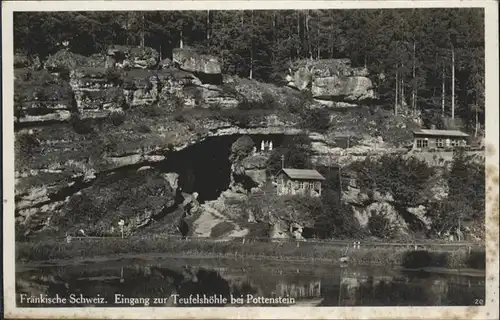 Pottenstein Oberfranken Teufelshoehle Eingang / Pottenstein /Bayreuth LKR