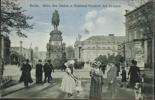 Berlin Denkmal Friedrich des grossen Hund