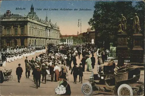 Berlin Aufziehen der Schlosswacht