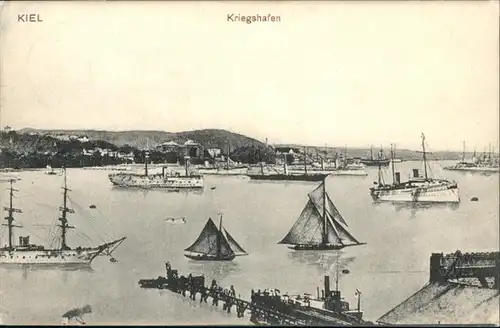 Kiel Kriegshafen Schiff