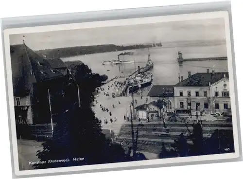 Konstanz Hafen Dampfer Bahnuebergang *