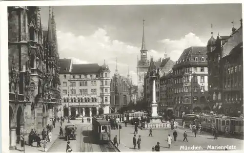 Muenchen Marienplatz x