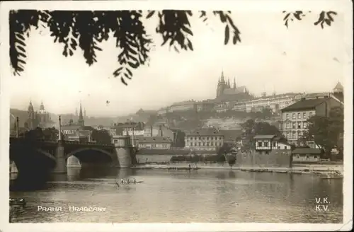 wu95089 Prag Prahy Prague Prag Boehmen Bruecke Boot x Kategorie. Praha Alte Ansichtskarten