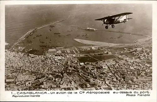 Casablanca Flugzeug ueber Hafen Kat. Casablanca