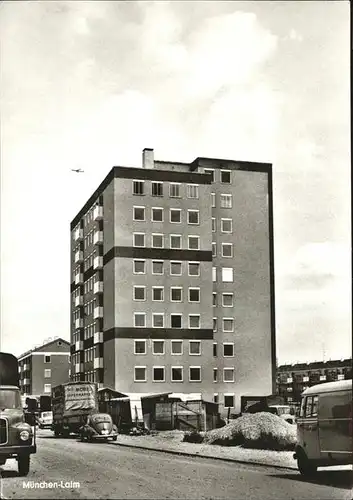 Muenchen Laim Hochhaus Autos  Kat. Muenchen