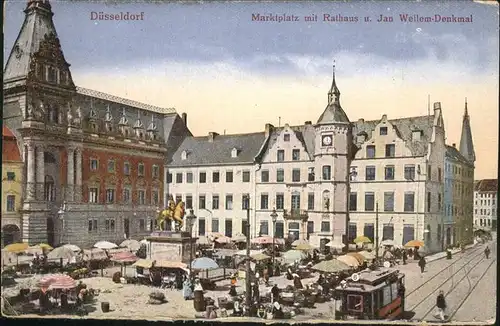 Duesseldorf Marktplatz Rathaus Jan Wellem Denkmal Strassenbahn Kat. Duesseldorf