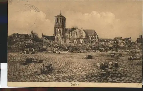 Rethel Ardennes Zerschossener Stadtteil bei der Kirche Feldpost