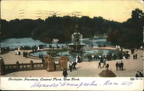 New York City Bethseda Fountain Central Park / New York /