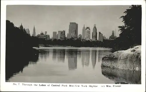 New York City Through the Lakes of Central Park Mid New York Skyline / New York /