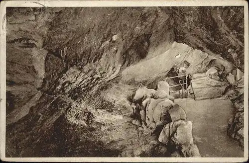 Hoehlen Caves Grottes Tropfsteinhoehle Drachenhoehle Syrau / Berge /