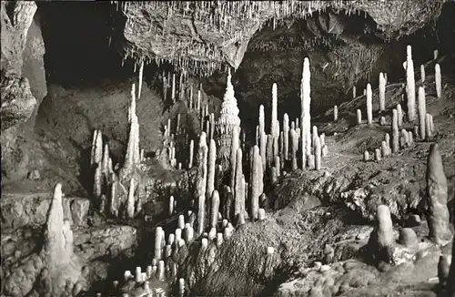 Hoehlen Caves Grottes Tropfsteinhoehle Teufelshoehle / Berge /
