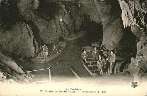 Hoehlen Caves Grottes Grottes de Betharram Debarcadere du Lac / Berge /