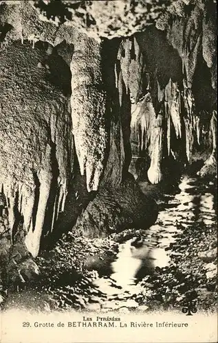 Hoehlen Caves Grottes Grottes de Betharram Tropfstein la Riviere Inferieure / Berge /