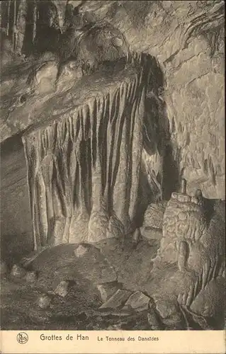 Hoehlen Caves Grottes Grottes de Han Tropfstein Le Tonneau des Danaides / Berge /