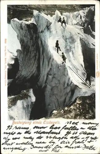 Bergsteigen Klettern Beteigung eines Eiskegels / Sport /