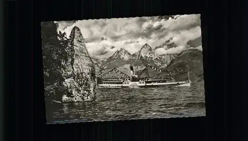 Dampfer Binnenschifffahrt Vierwaldstaettersee Schillerstein Brunnen Kat. Schiffe