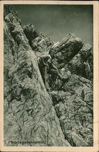 Bergsteigen Klettern Maedelgabelkamin / Sport /