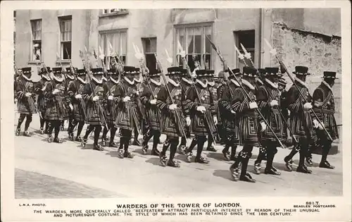 Leibgarde Wache Tower of London Beefeaters / Polizei /