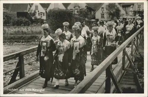 Trachten Kinzigtal Bruecke / Trachten /