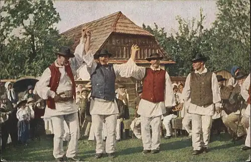 Trachten Balkan Tanzende Bauern / Trachten /