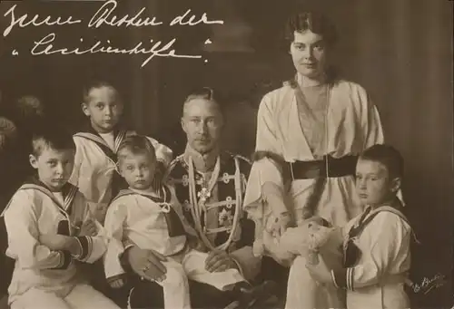 Adel Preussen Kronprinzessin Cecilie Kronprinz Friedrich Wilhelm Kinder Ceilienhilfe / Koenigshaeuser /