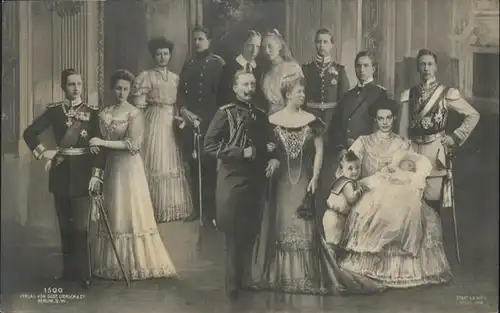 Adel Preussen Wilhelm II Kaiserin Auguste Viktoria Kronprinzessin Cecilie Kronprinz Friedrich Wilhelm Familie / Koenigshaeuser /