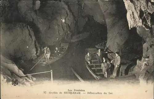 Hoehlen Caves Grottes Grottes de Betharram / Berge /