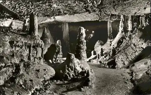 Hoehlen Caves Grottes Erdmannshoehle Hasel Fuerstengruft Tropfsteinhoehle  / Berge /