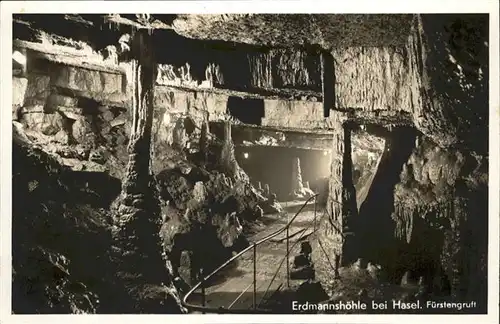 Hoehlen Caves Grottes Erdmannshoehle Hasel Fuerstengruft Tropfsteinhoehle  / Berge /