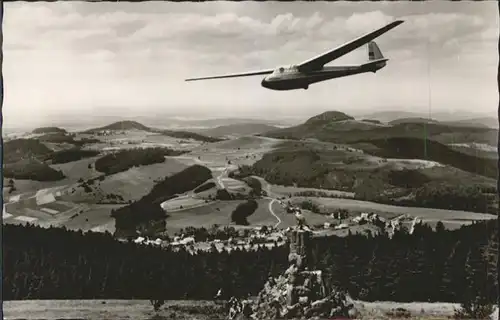 Segelflug Wasserkuppe Fliegerdenkmal / Flug /