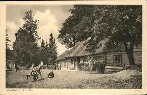 Handarbeit Waldwaechterhaus Spindel spinnen