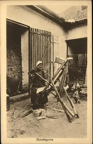 Handwerk Holzsaegerin
