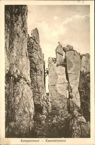 Bergsteigen Klettern Kampenwand Kaminkletterei / Sport /