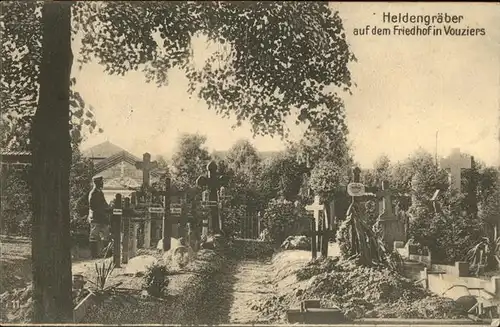 Tod Heldengraeber Friedhof Vouziers Kat. Tod