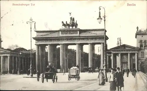 Brandenburgertor Berlin Pferdekutschen  Kat. Gebude und Architektur