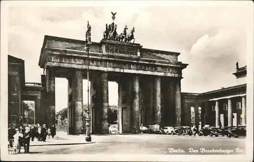 Brandenburgertor Berlin Oldtimers Kat. Gebude und Architektur