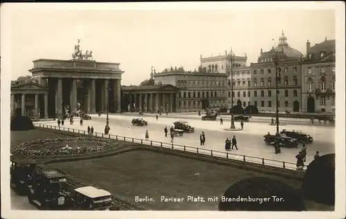 Brandenburgertor Berlin Pariser Platz Verkehr Kat. Gebude und Architektur