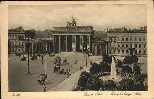 Brandenburgertor Berlin Pariser Platz Brunen Kat. Gebude und Architektur