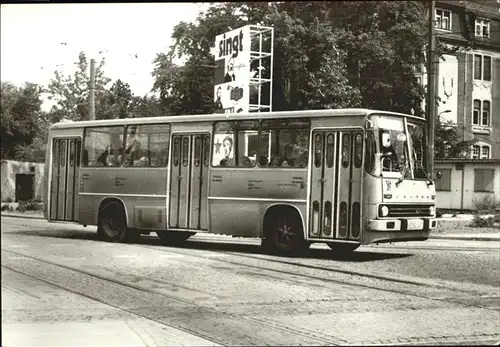 Omnibus Autobus 124 Berliner Platz / Autos /