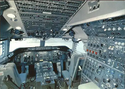 Flugzeuge Zivil Swissair Jumbo Jet Boeing 747 B Cockpit / Flug /