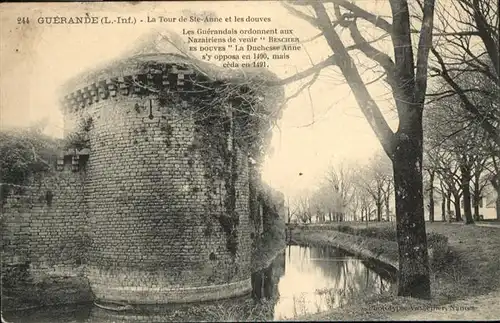 Guerande La Tour de Ste-Anne et les douves / Guerande /Arrond. de Saint-Nazaire