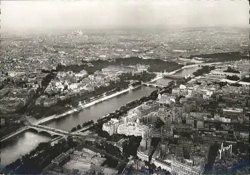 Paris Fliegeraufnahme La Tour Eiffel la Seine Montmartre / Paris /Arrond. de Paris