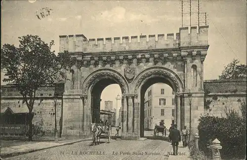 La Rochelle Charente-Maritime Porte Saint Nicolas Kutsche / La Rochelle /Arrond. de La Rochelle