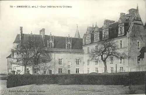 Amboise Cour interieure du Chateau / Amboise /Arrond. de Tours