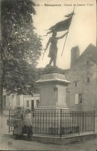 Beaugency Statue de Jeanne d'Arc / Beaugency /Arrond. d Orleans