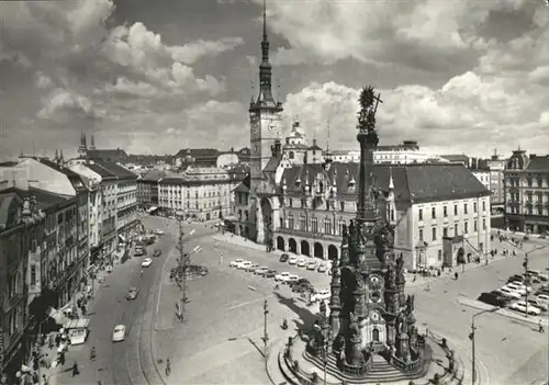 Olomouc Friedensplatz Rathaus Dreifaltigkeitssaeule / Olomouc /