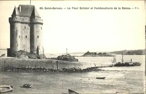 Saint-Servan Ille-et-Vilaine Tour Solidor Schiff
