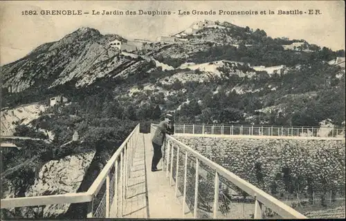 Grenoble jardin des Dauphins / Grenoble /Arrond. de Grenoble